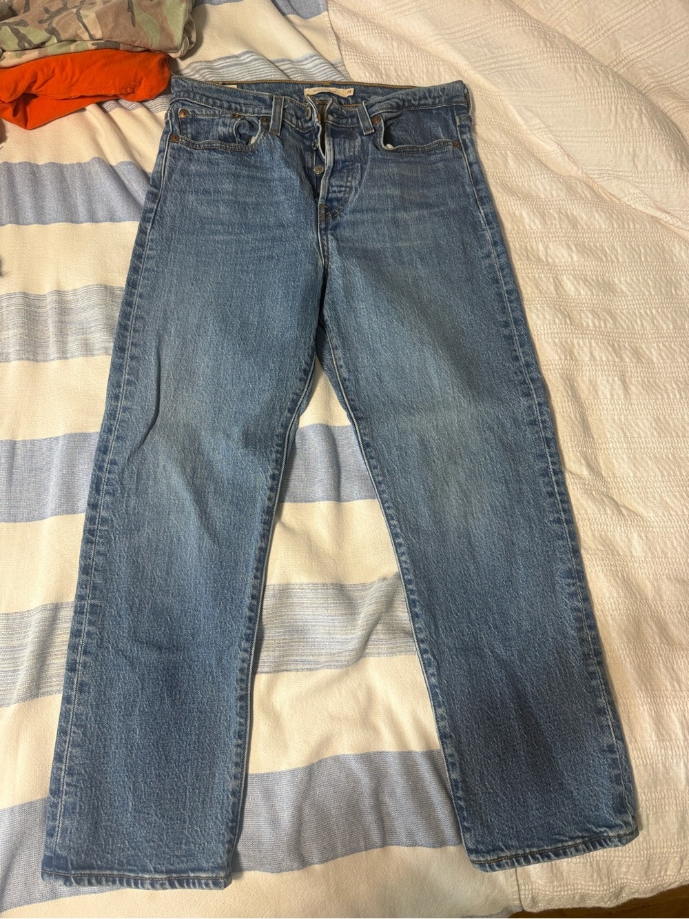 Levi's High-Rise Straight-Leg Jeans in Medium Blue Wash
